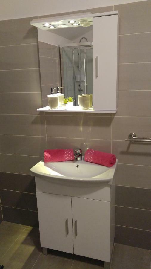 Apartmani Roberta Jurdani Esterno foto